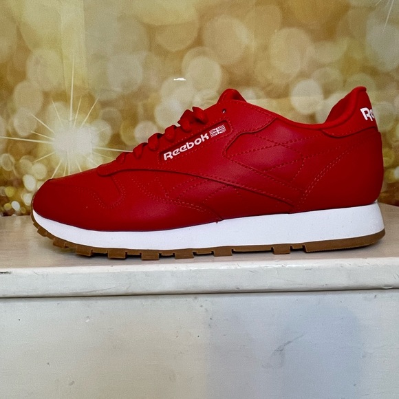Reebok Classic Leather Low Vector Red Gum sneakers. 8.5 Men’s/10W - Picture 16 of 16
